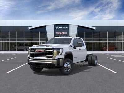 2026 GMC Sierra 3500 HD Chassis Cab Pro