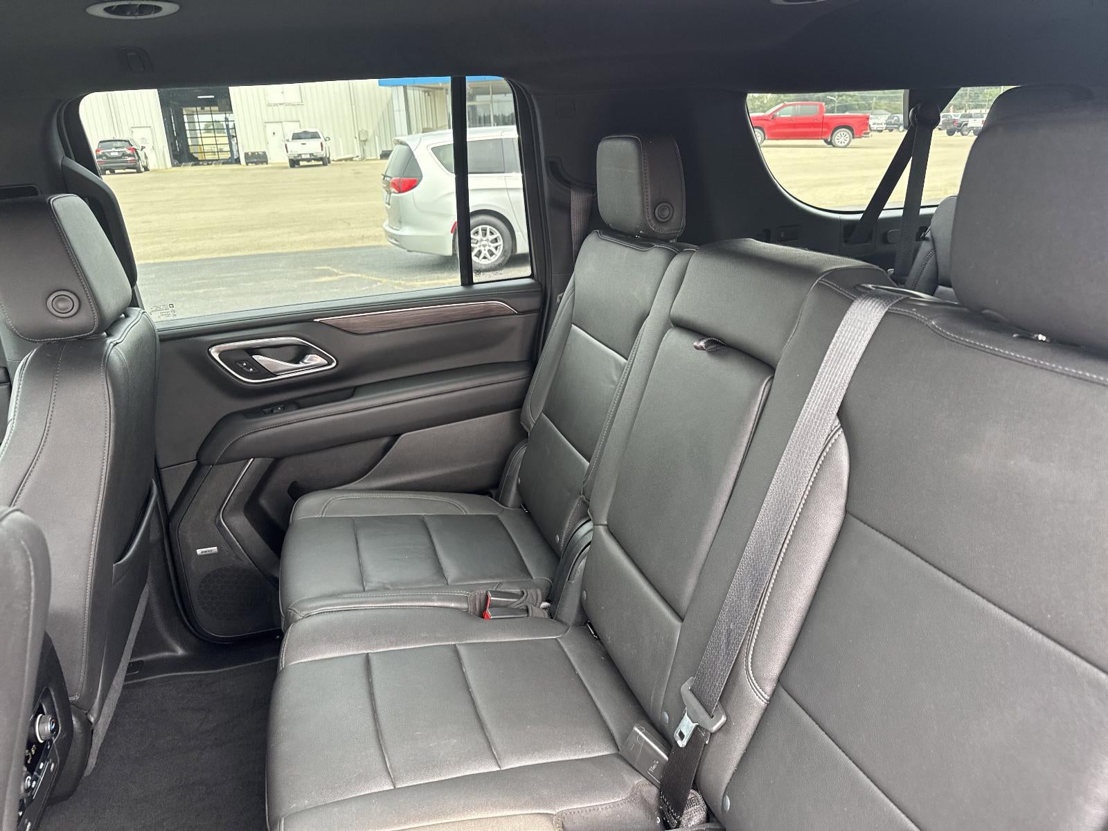 2022 Chevrolet Suburban 4WD LT