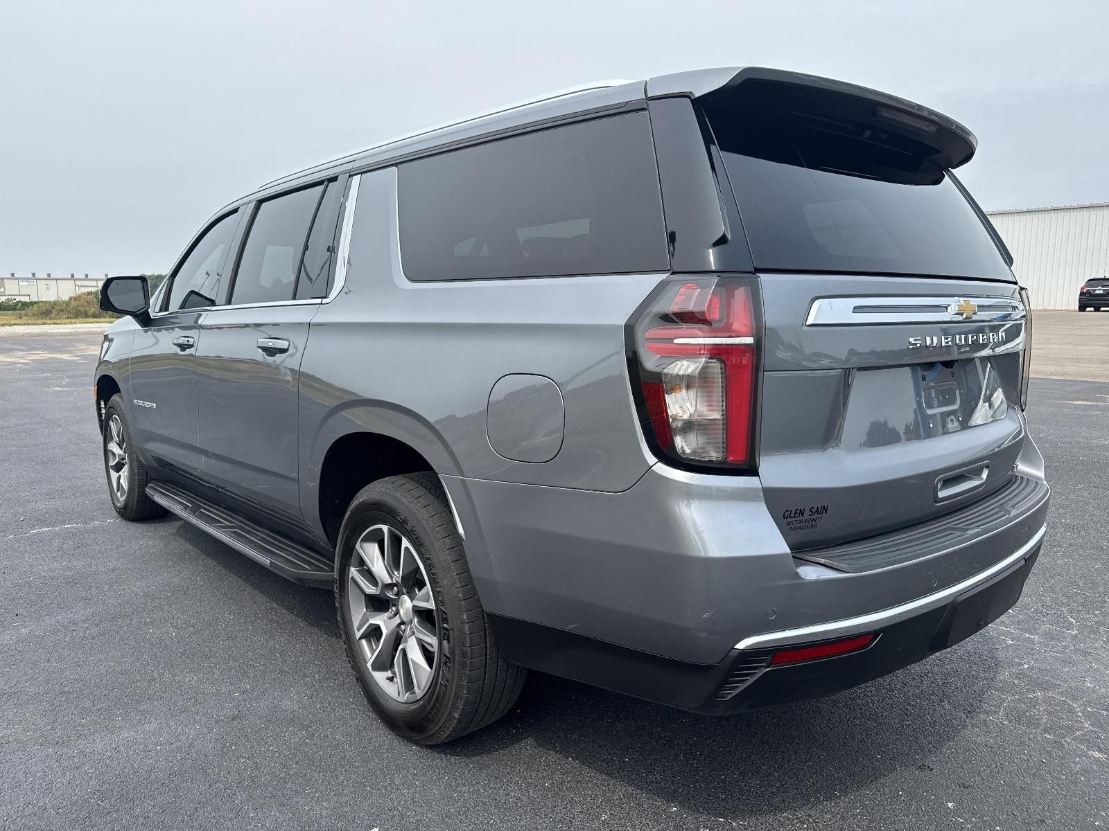 2022 Chevrolet Suburban 4WD LT