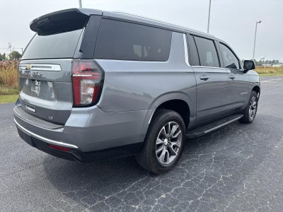 2022 Chevrolet Suburban 4WD LT