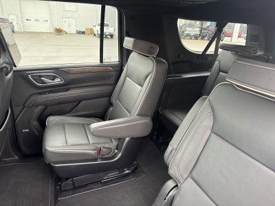 2023 Chevrolet Suburban 4WD Premier