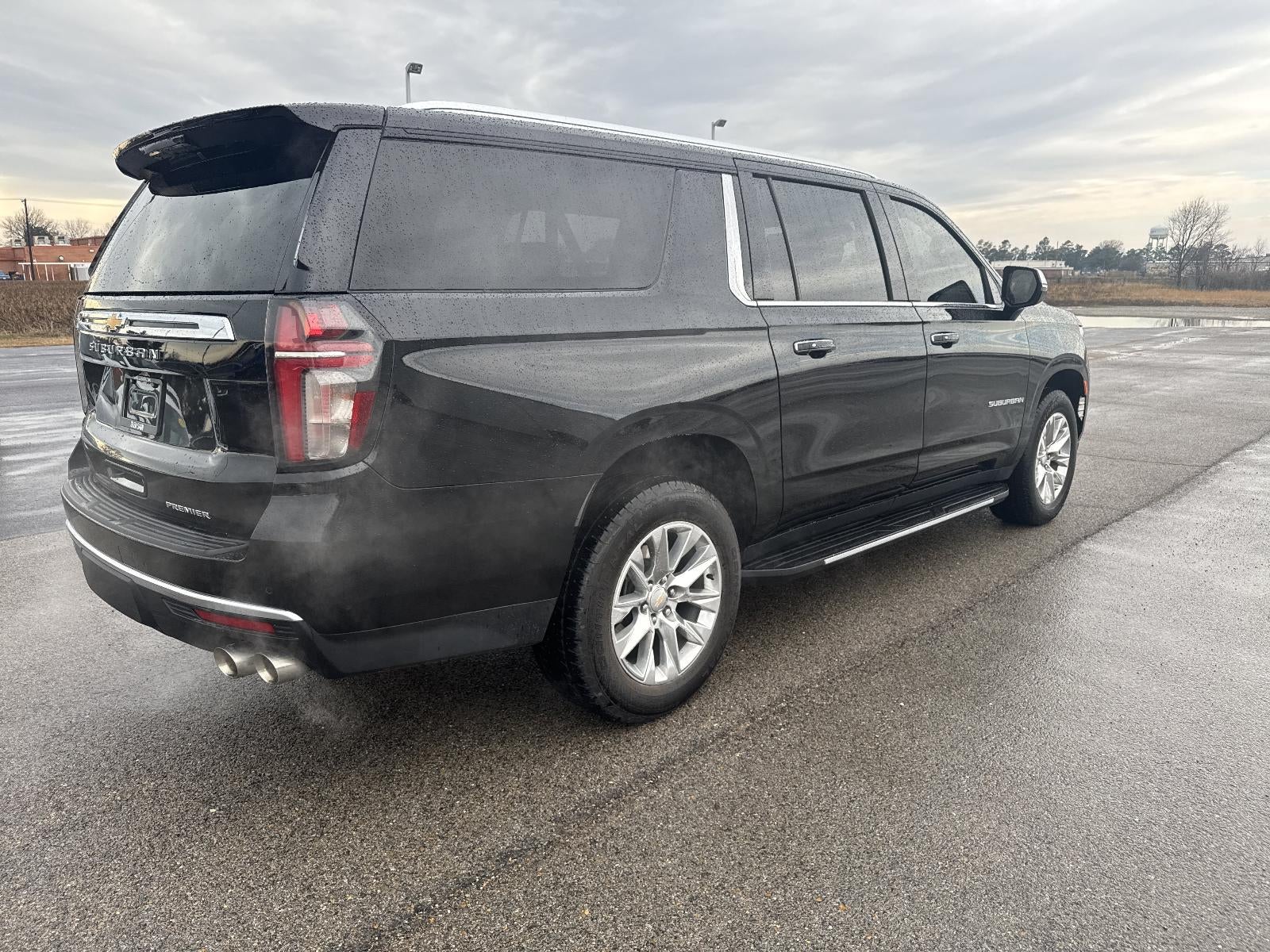 2023 Chevrolet Suburban 4WD Premier