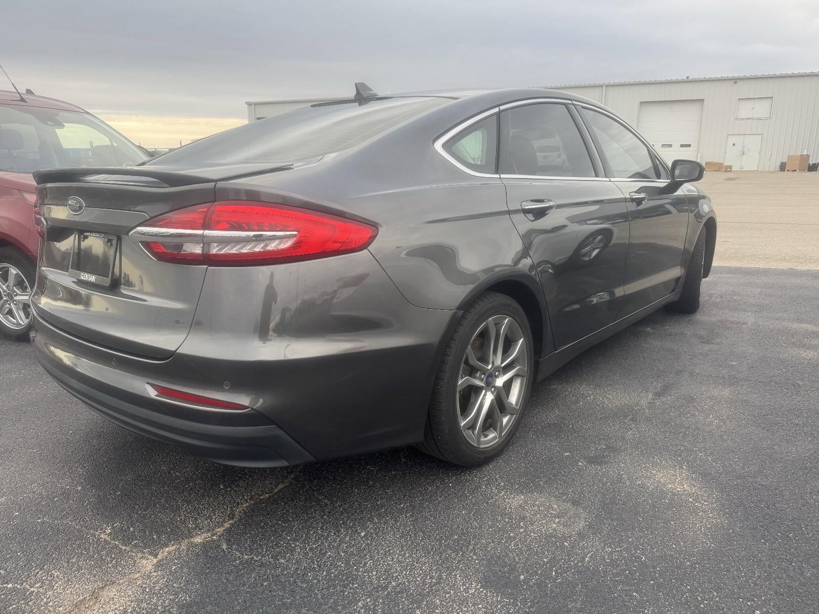 2019 Ford Fusion Hybrid Titanium FWD