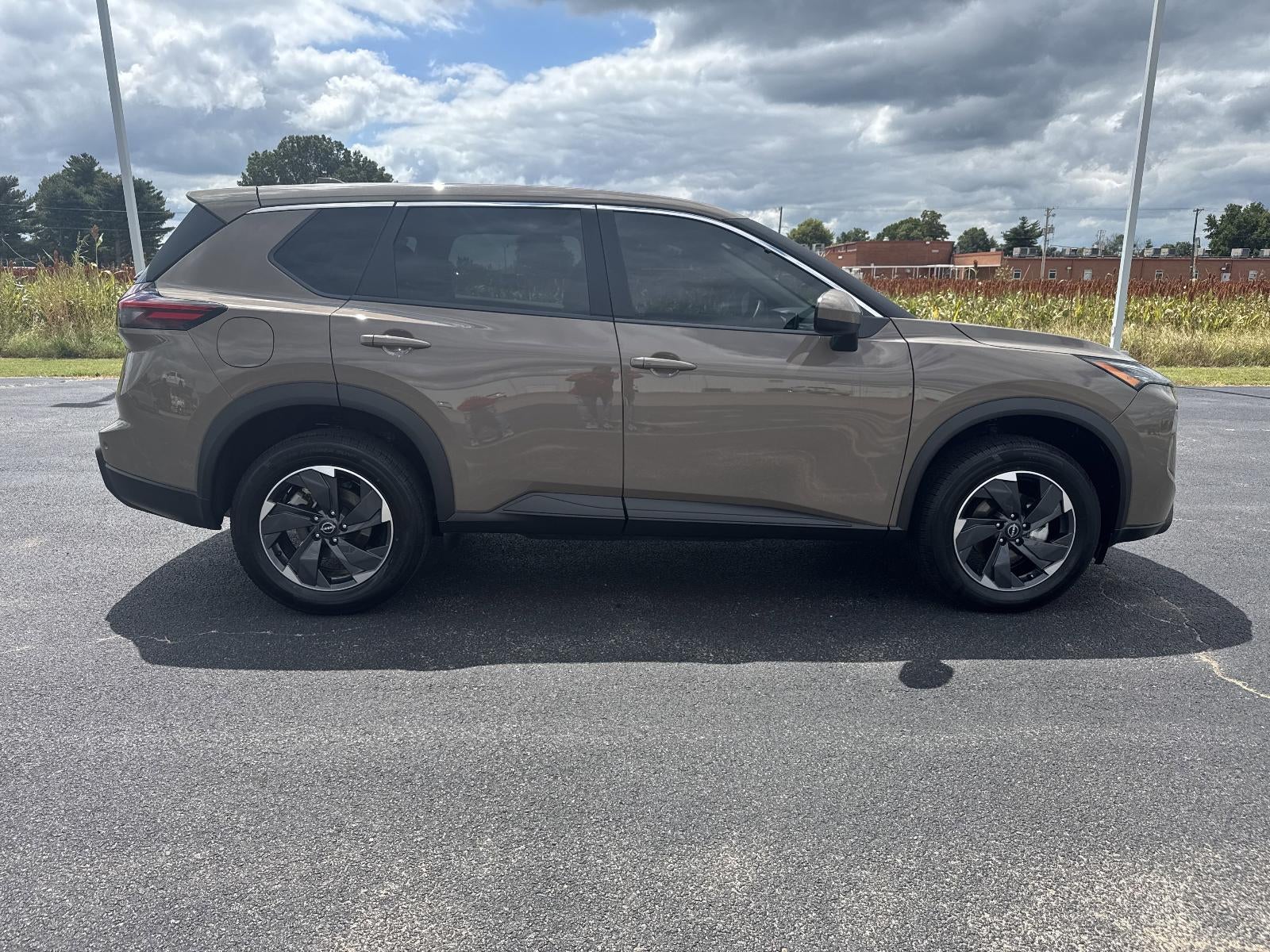 2025 Nissan Rogue AWD SV