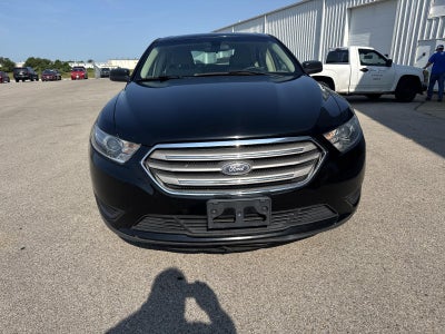 2017 Ford Taurus SE