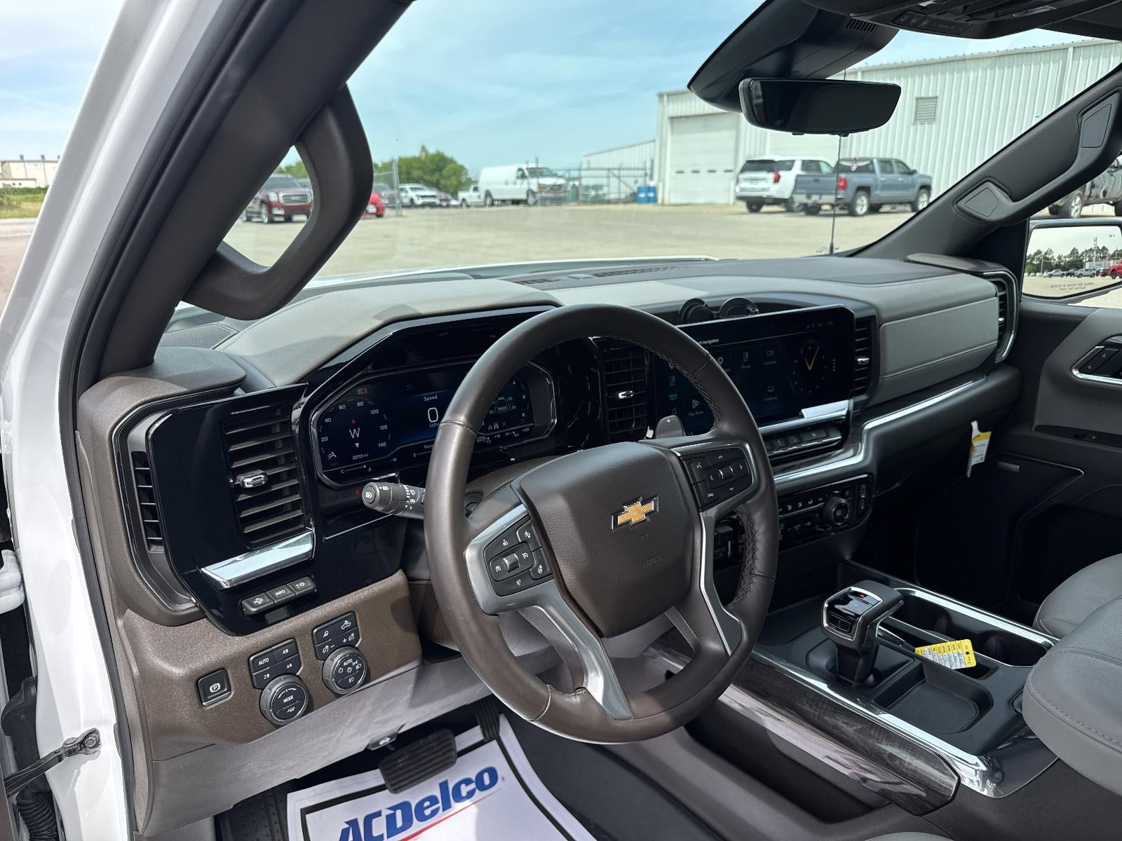 2025 Chevrolet Silverado 1500 LTZ