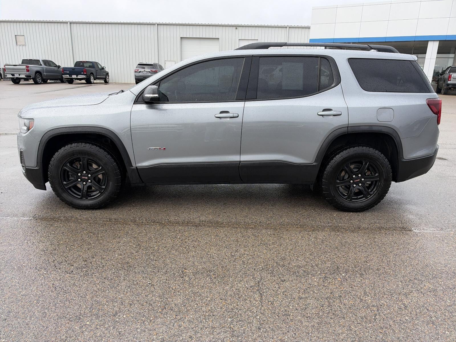 2023 GMC Acadia AT4