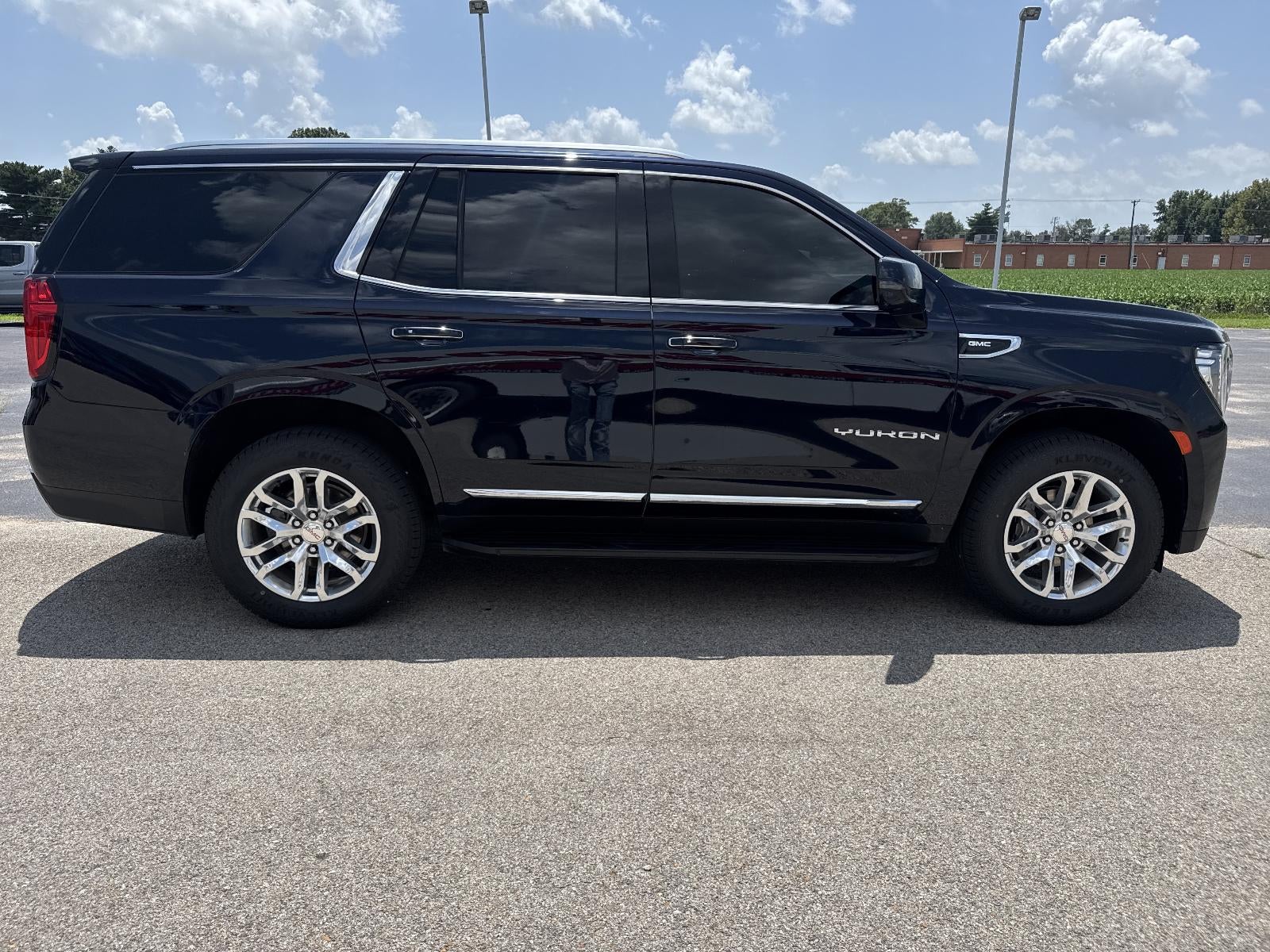 2022 GMC Yukon SLT