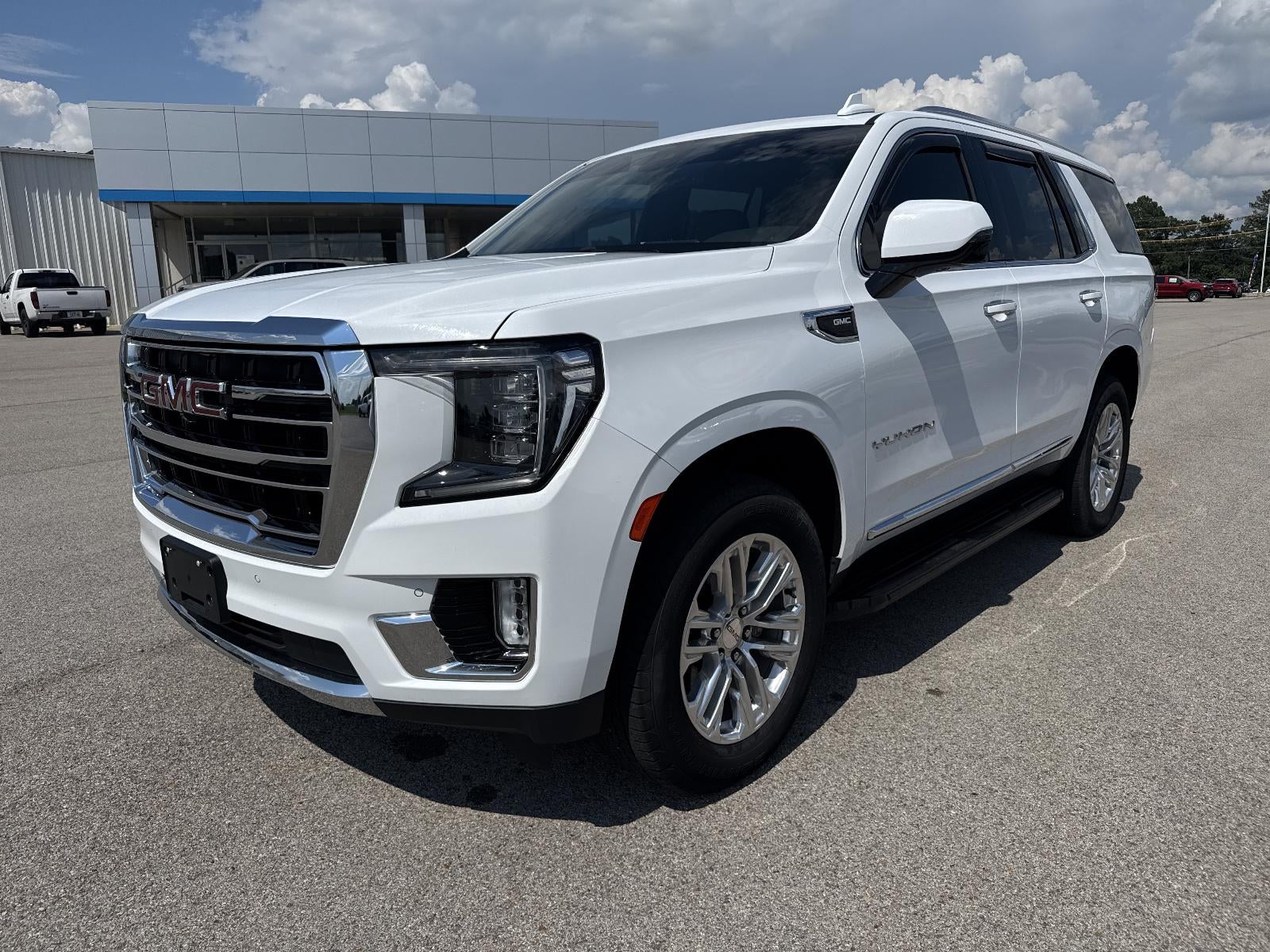 2023 GMC Yukon SLT