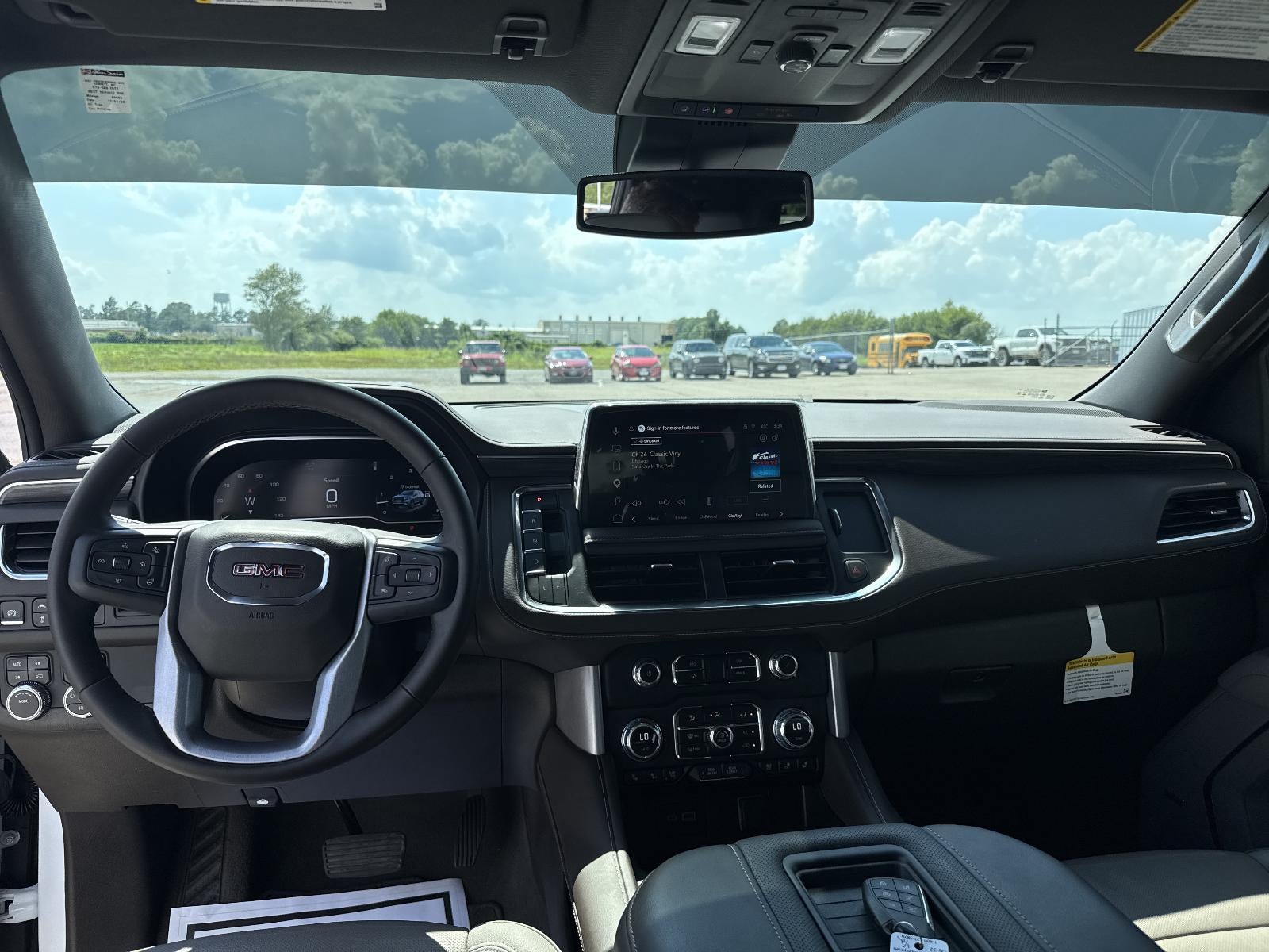2023 GMC Yukon SLT