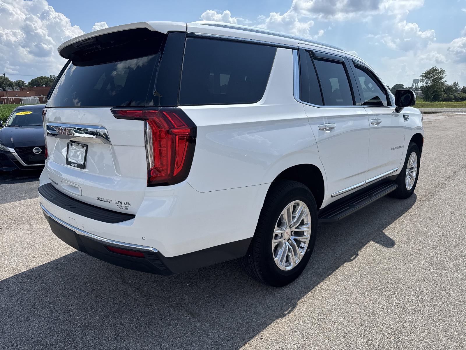 2023 GMC Yukon SLT