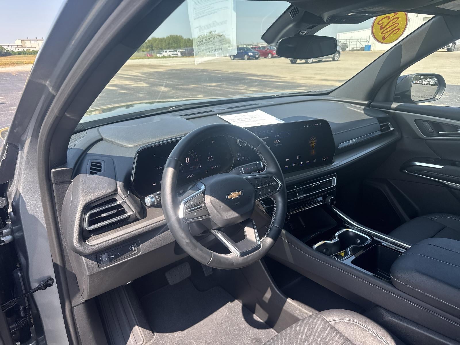 2025 Chevrolet Traverse LT