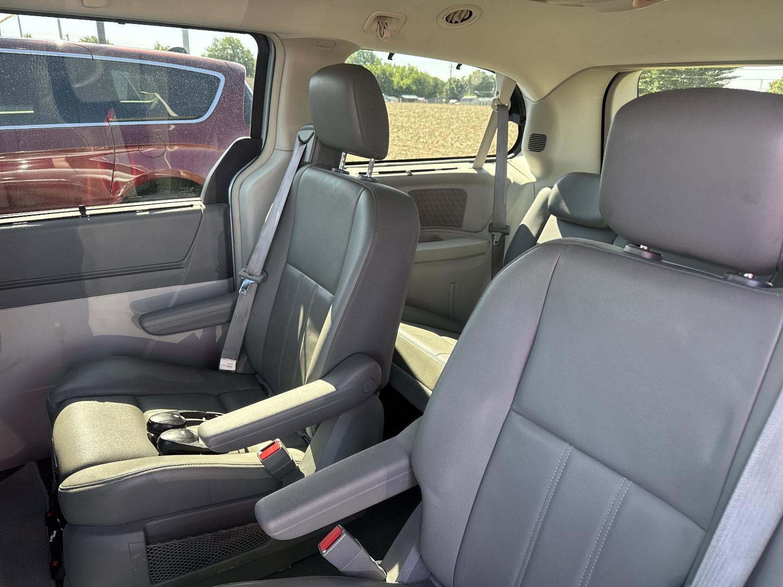 2009 Chrysler Town & Country Touring