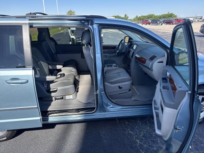 2009 Chrysler Town & Country Touring