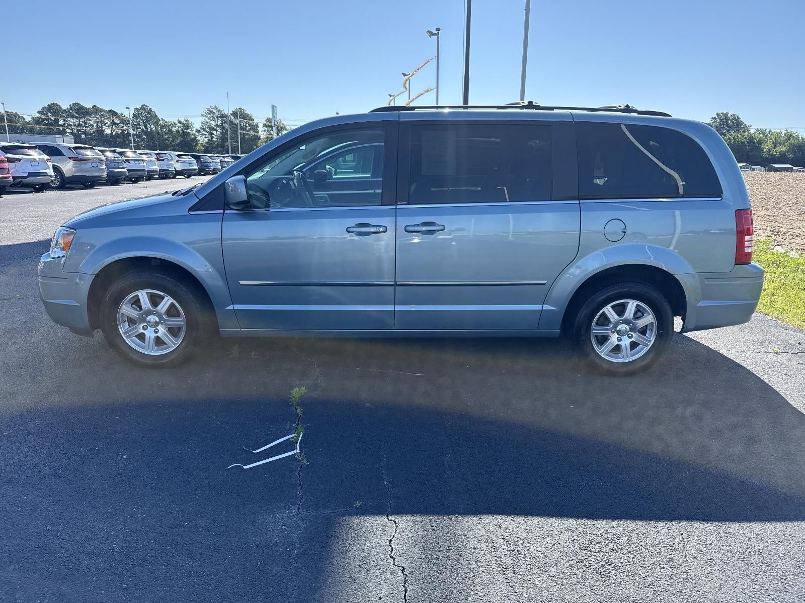 2009 Chrysler Town & Country Touring