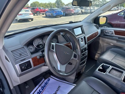 2009 Chrysler Town & Country Touring