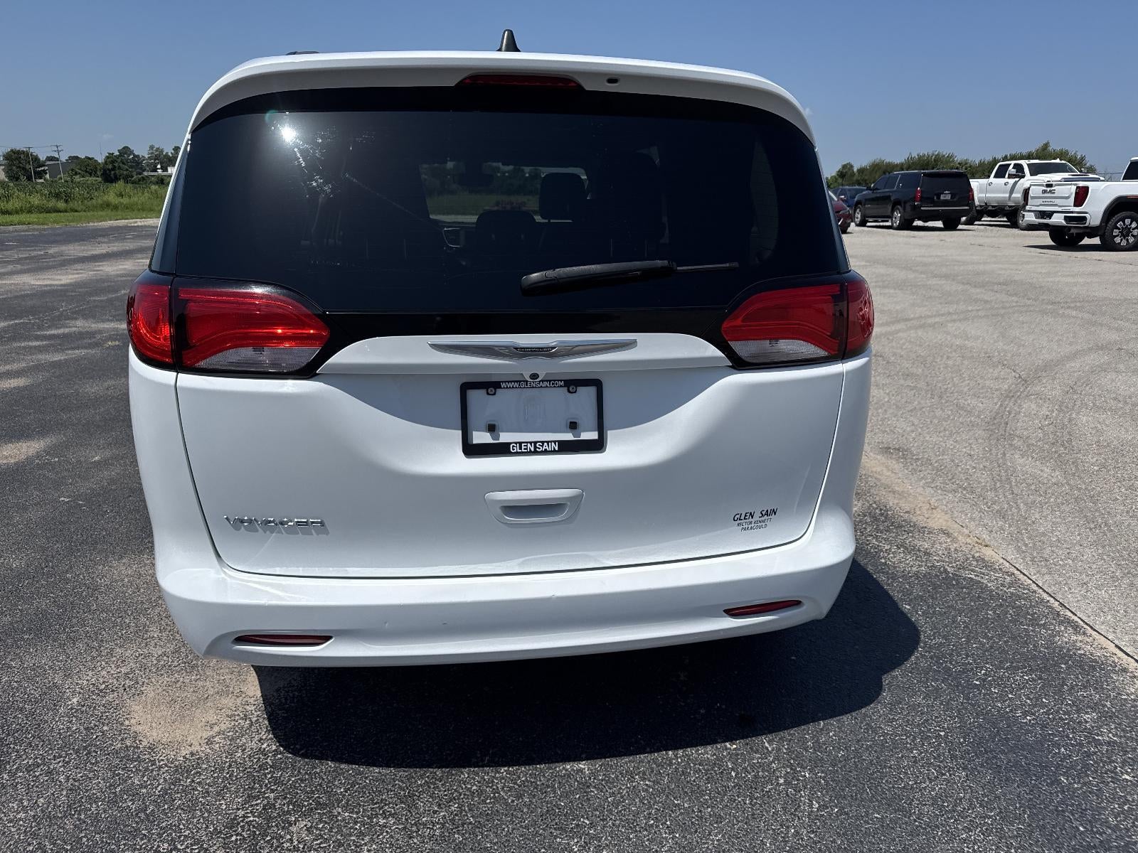 2021 Chrysler Voyager LXI