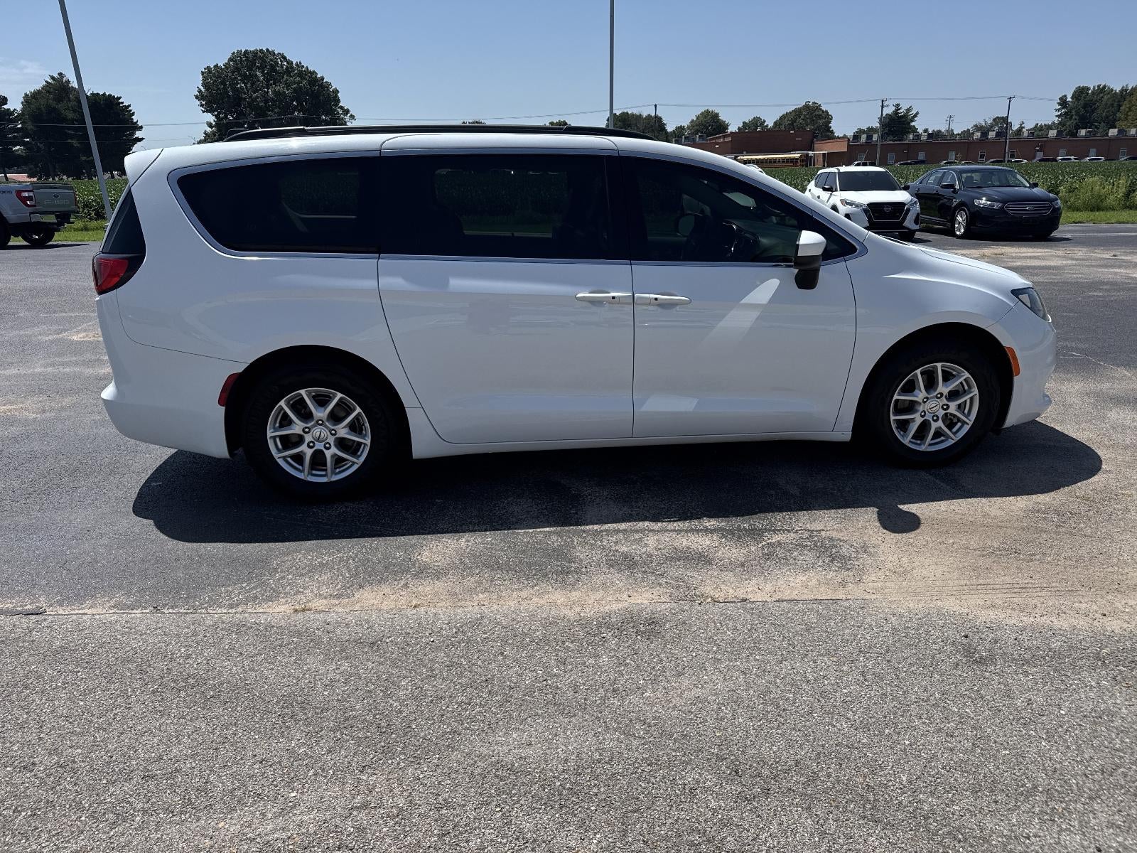 2021 Chrysler Voyager LXI